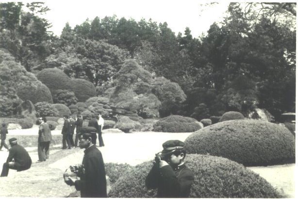 01_妹背牛中学校修学旅行19699999_渋沢公園.jpg