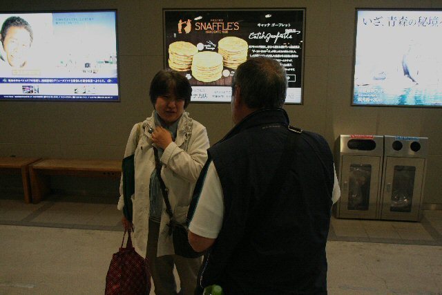 20160528_884_函館駅_カミさんインタビュー.jpg