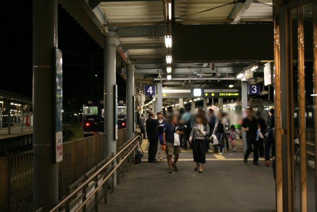 20160528_882_函館駅到着.jpg