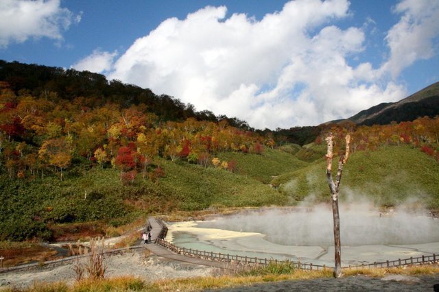 560_雪秩父20091015_露天風呂と紅葉-1280.jpg