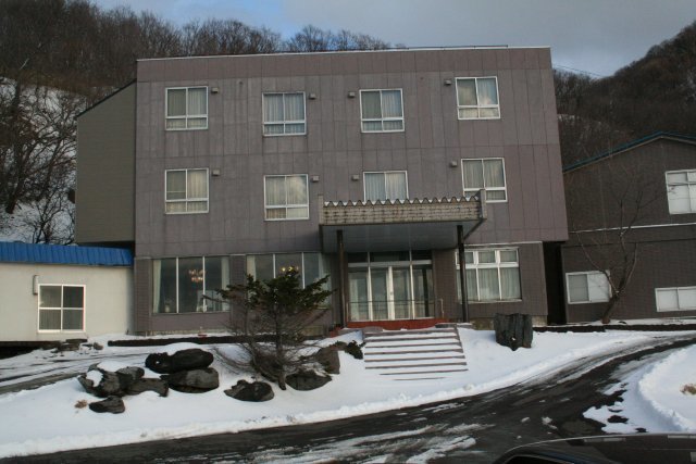 20070315_01_ホテル観光かとう070315_建物正面全景.jpg