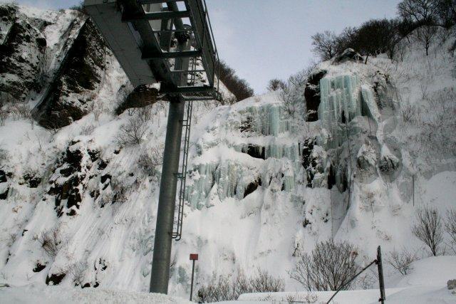 画像を等倍で表示します 白銀の滝氷結