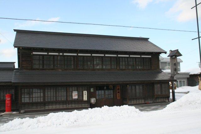 画像を等倍で表示します 建物正面