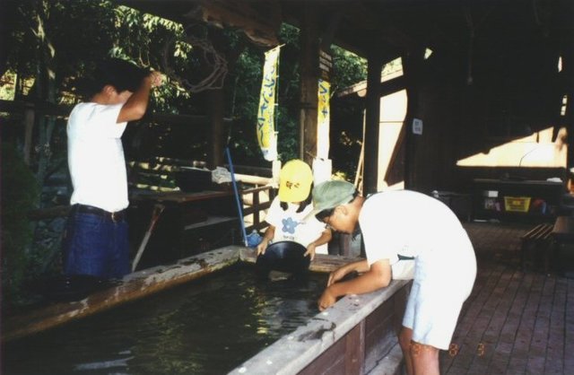 19940803_100_ゴールドパーク串木野_砂金採り.jpg